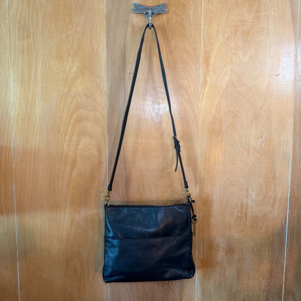 Fossil Black Pebbled Leather Crossbody Bag ZB5890 Brass Key Charm